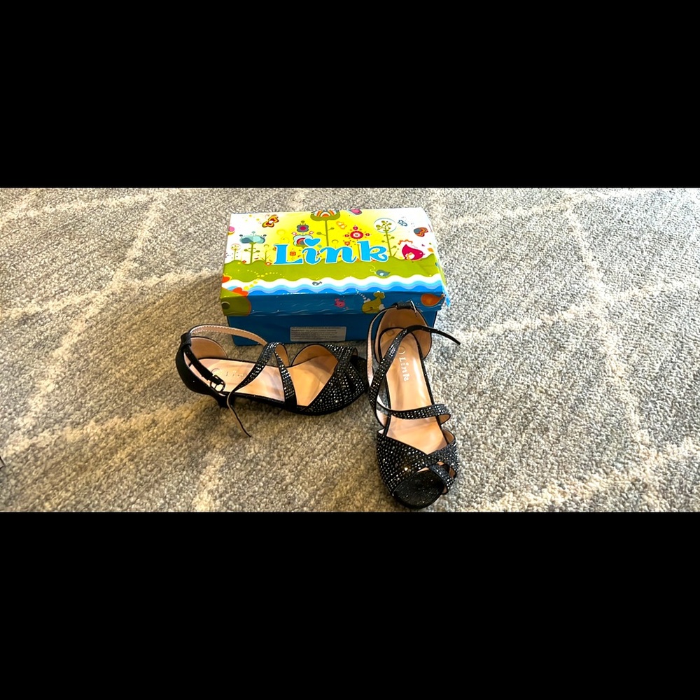 Girls Dressy sandals and fashion sneakers